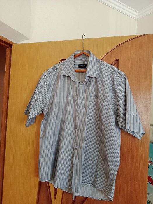 Рубашки мужские .