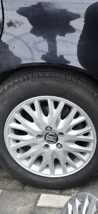 Vand jante cu cauciucuri de vara ,originale volvo marimea 205/55/R16 H