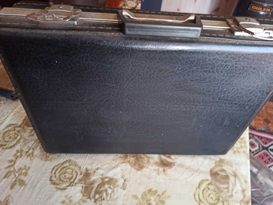 Куфари( 2 малки и 1 голям)