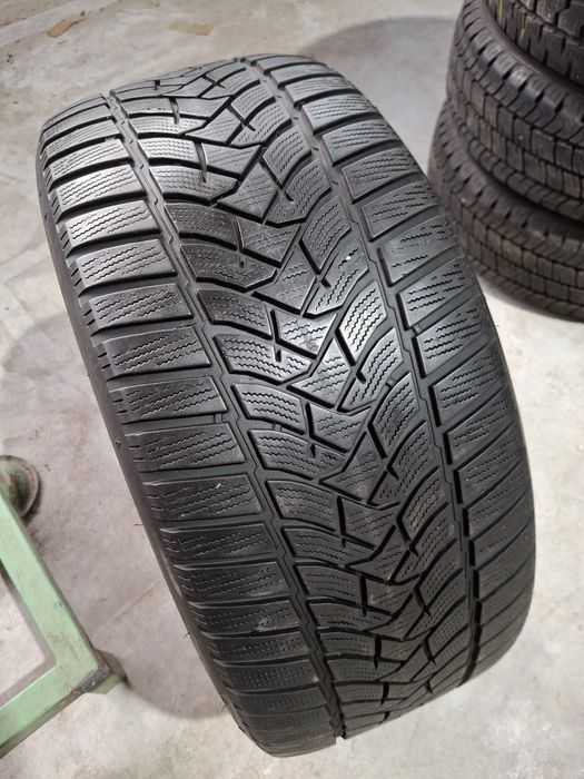 2 Anvelopele de iarnă  255 45 r18 Dunlop