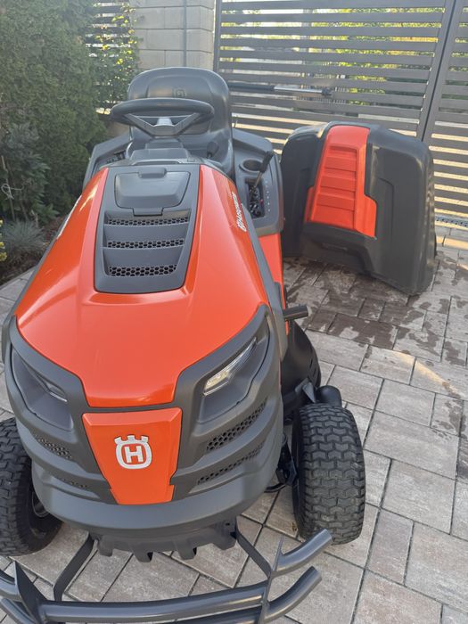 Tractoras Husqvarna Profesionala de iarba/gazon