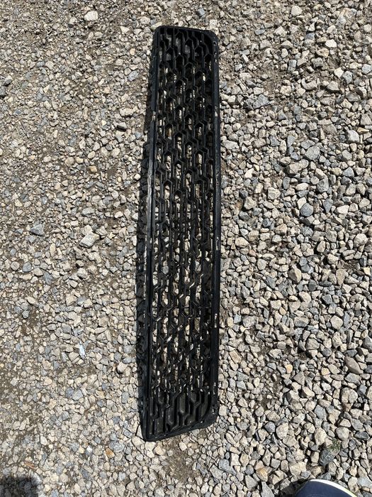 Решетка бампера Киа Серато с 2008 по 2013