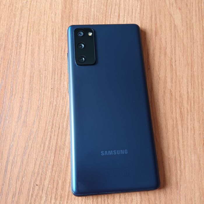 Продам Samsung S20 FE 5G