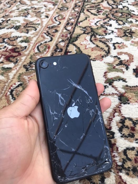iPhone se(2020) без каробки