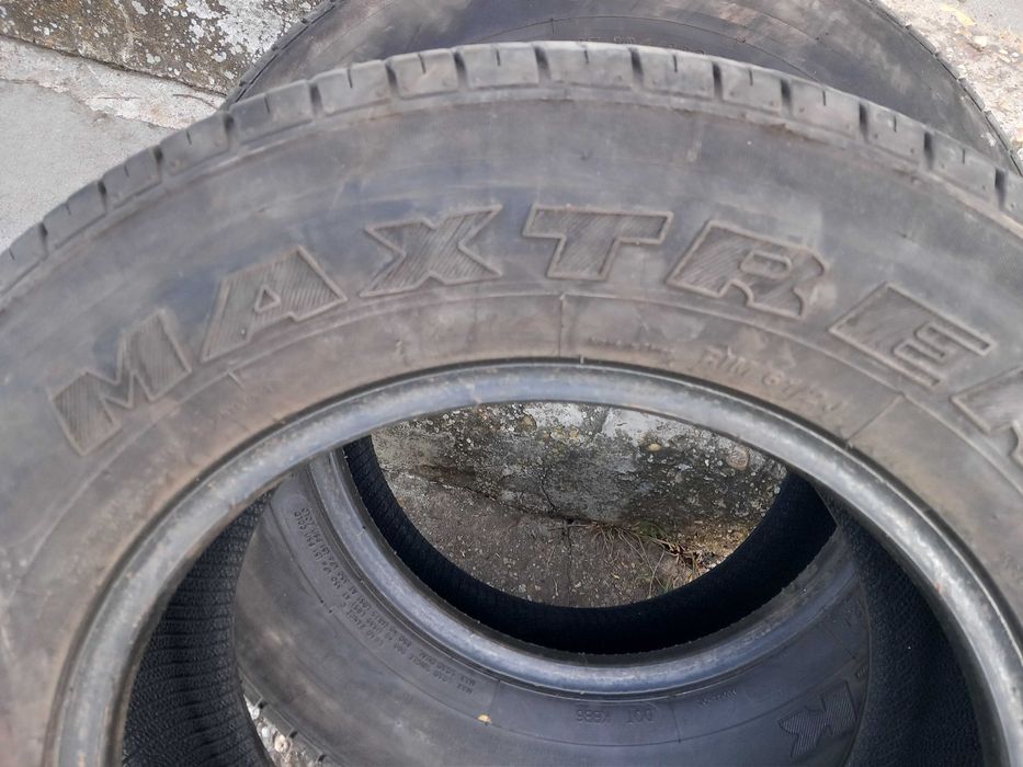 2бр  гуми  215 / 65  R15 C