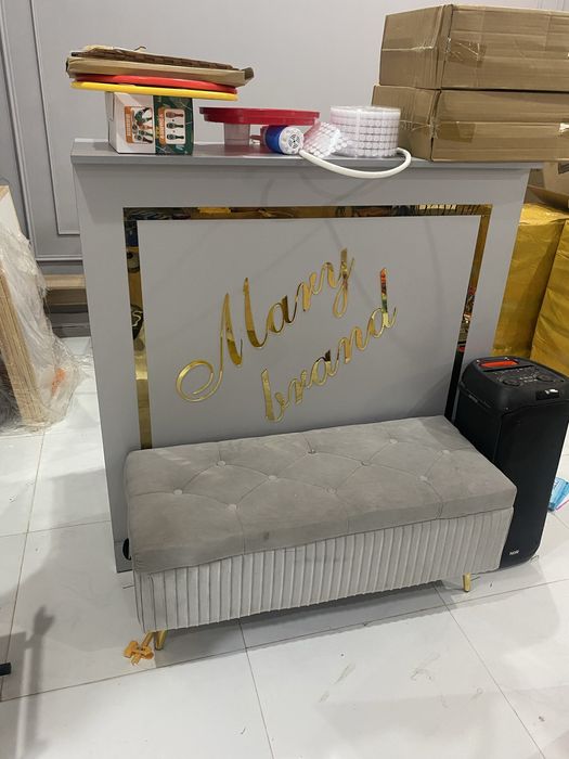 Ресепшн пупик зеркало стеллаж