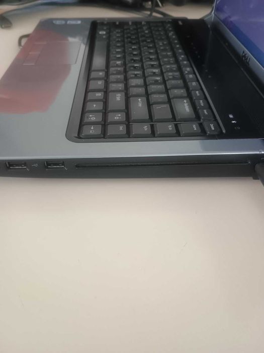 Лаптоп Dell Studio 1537–Подсветка клавиатура|4 GB RAM|150 GB HDD|Готов за работа