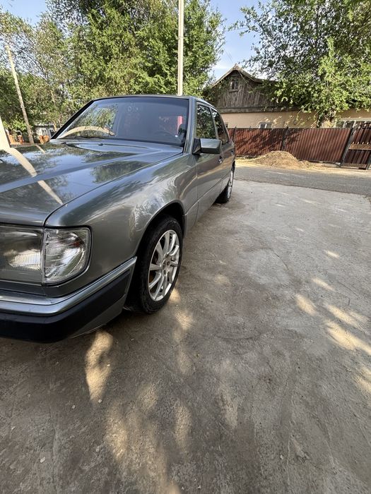Mersedes benz w124