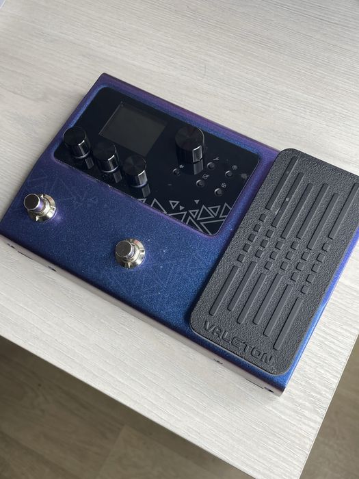 Гитарный процессор эффектов Valeton