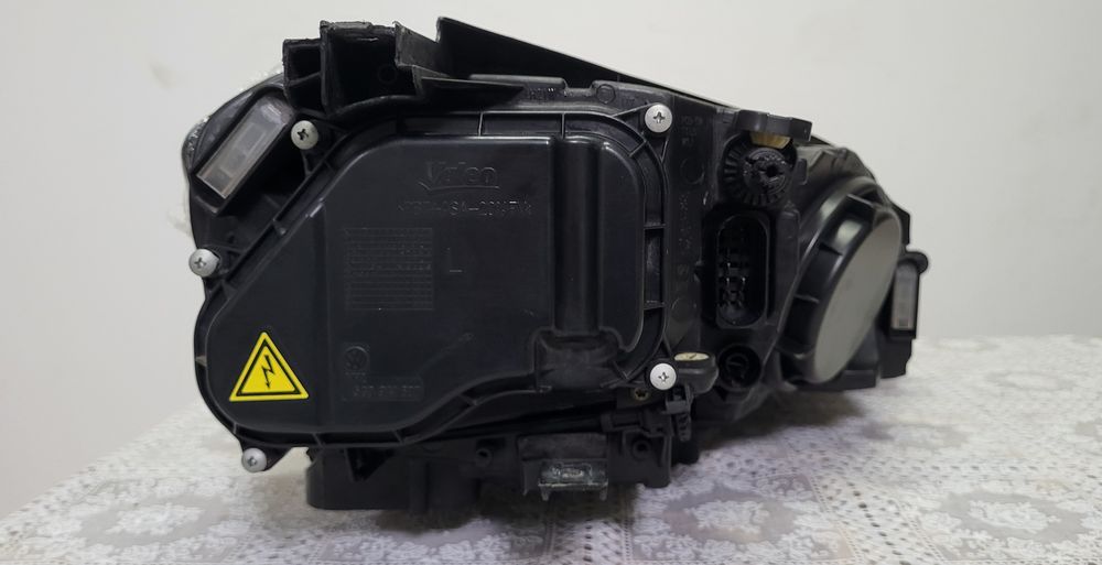 Far bi-xenon adaptiv,stânga Volkswagen Golf 7 (2012-2017) ca nou.
