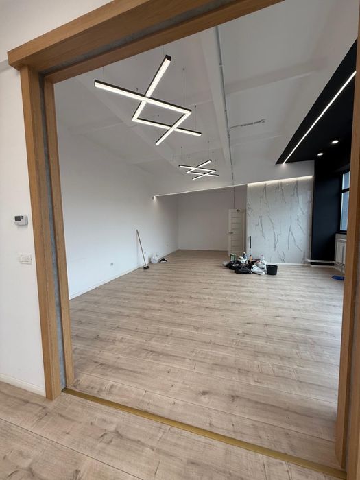 INCHIRIEZ spatiu comercial/ birou/ medical zona centrala Pascani