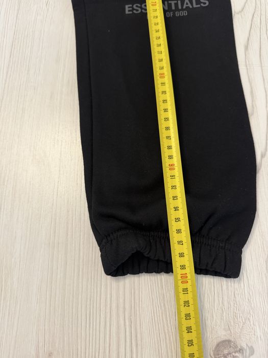Pantaloni Essentials