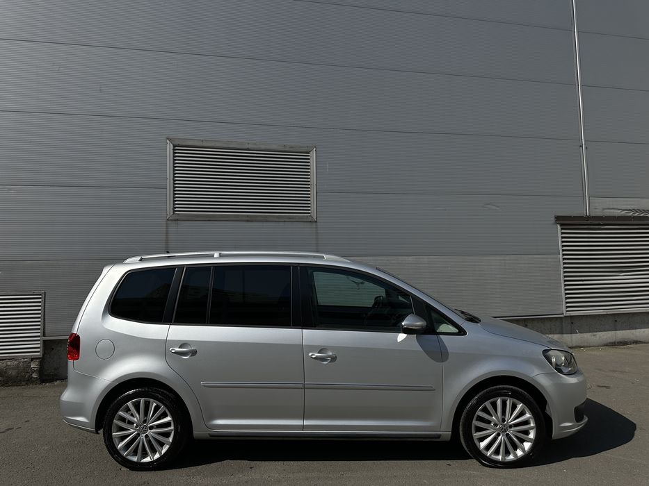 Volkswagen Touran 2.0 Tdi Highline 2011