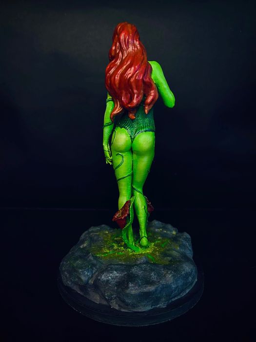 Фигурка Poison Ivy от Батман