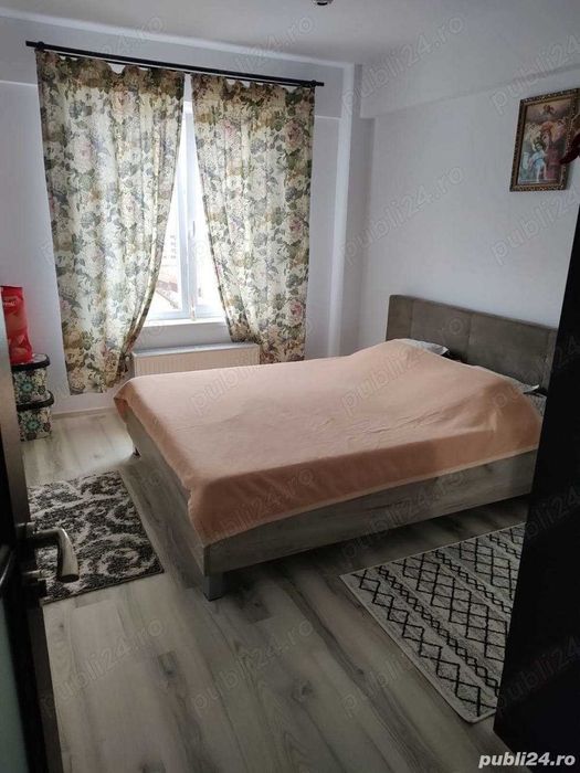 Vand ap. 3 camere, full-decomandat, mai sus de popas pacurari
