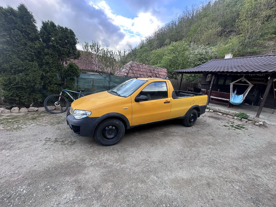 Vand fiat strada