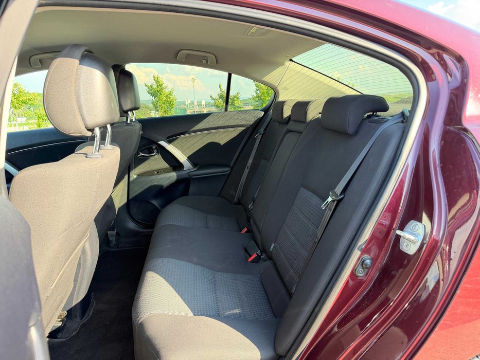 • Toyota Avensis 2012 Facelift T27 • 1.8 benzina• 147 cp •107xxx km •