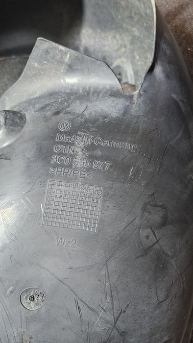 carenaj roata stanga fata original volkswagen passat b6

stare buna

p