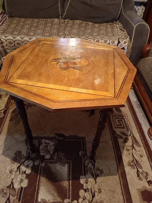 Продам журнальный бу