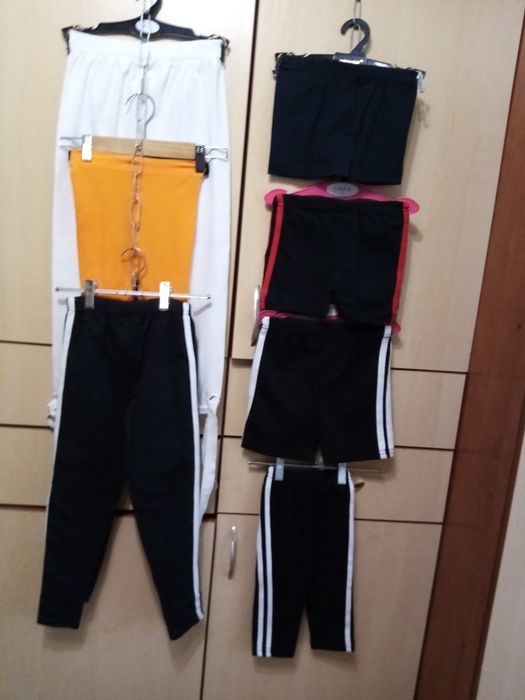 топики и брюки для спорта             .