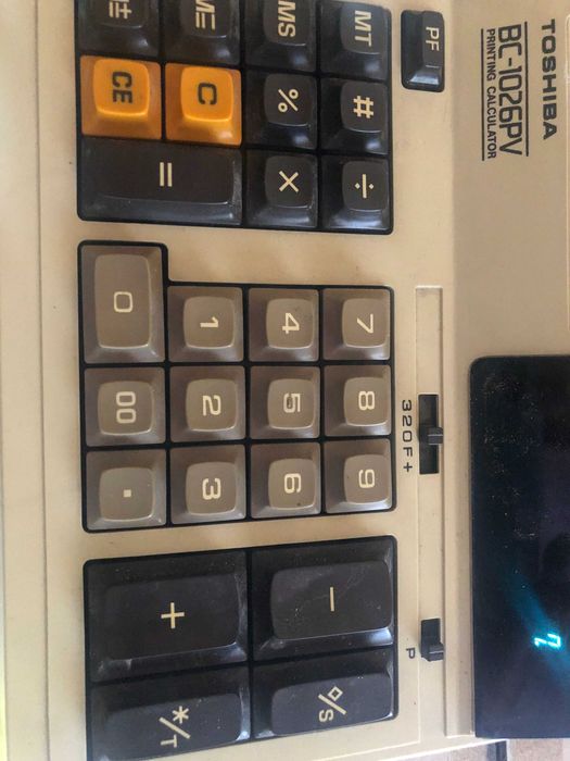 продавам сметачна машина с лента тошиба