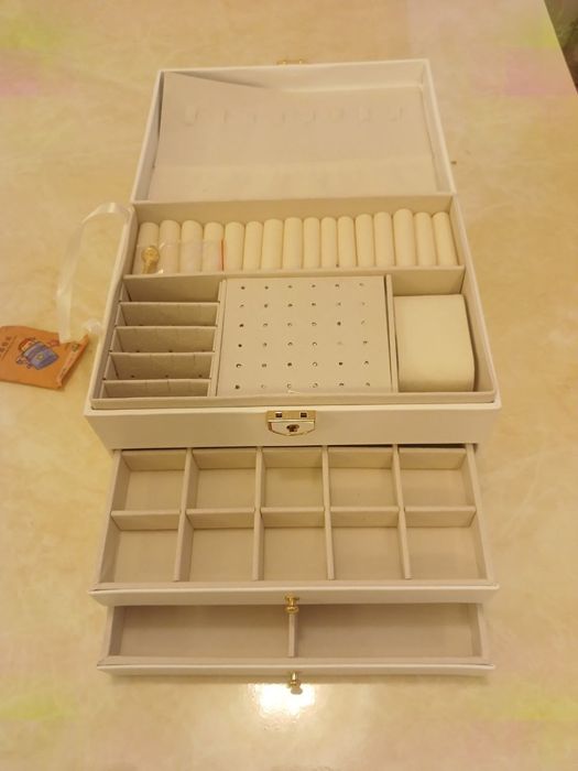 Органайзер для украшений Новый