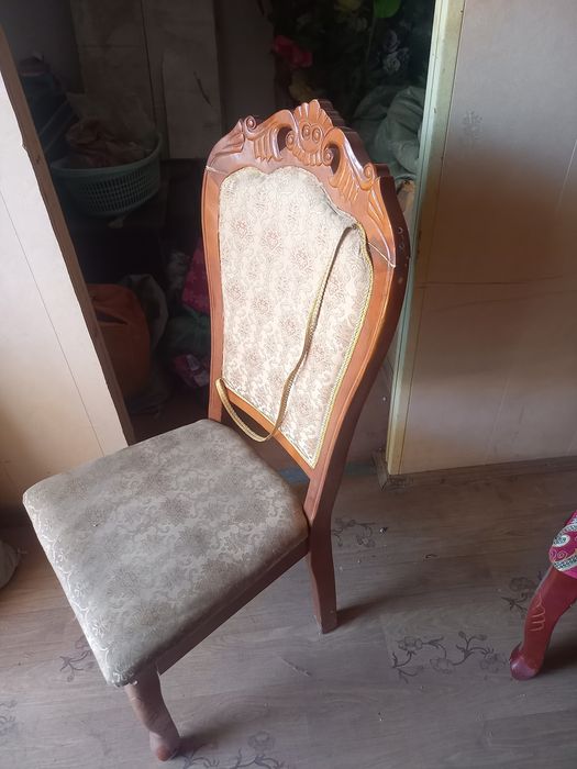 Стулья б/у продаются