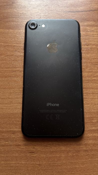 Продам сматфон iPhone 7