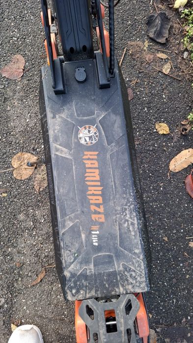 Vând trotineta electrica