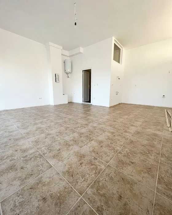 Продава се Офис в Царево - 43 кв.м за 989 €/кв.м - Снимка #2