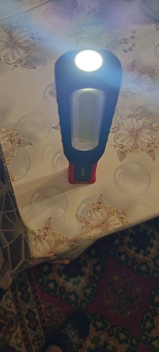 Фонарик  универсальный аккумуляторный