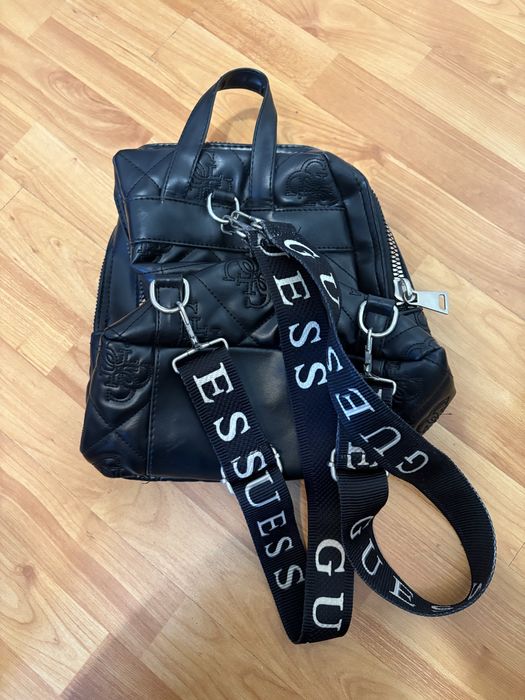 ghiozdan guess femei