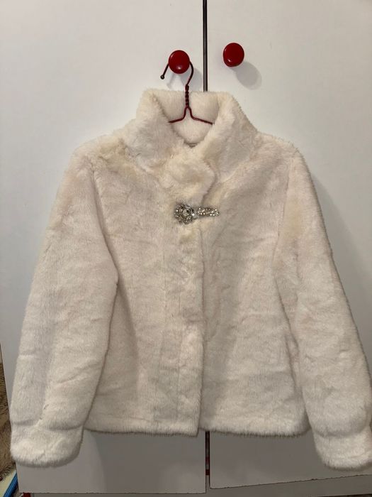 Продам шубку 15000 торг