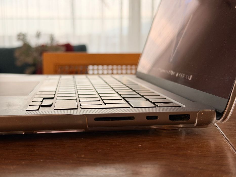 MacBook Pro 14’ M2 Pro 16GB Ram, 512GB