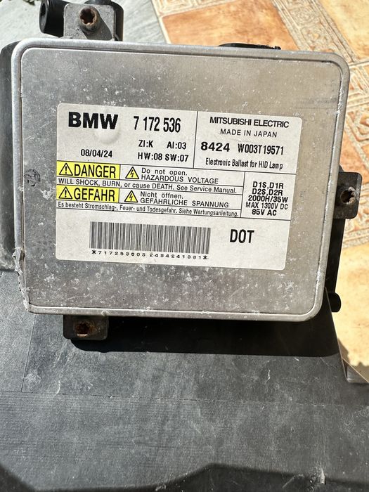 Части за BMW E90- Модули за фарове - Airbag - Халогени