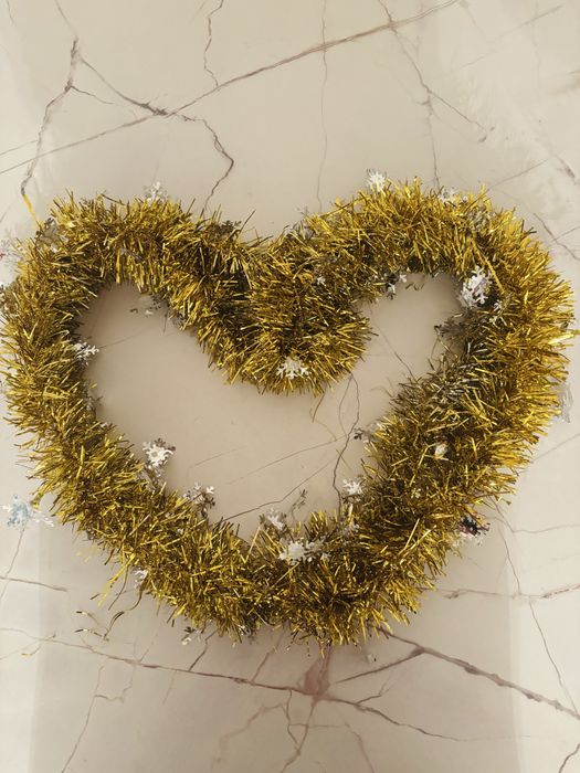 Новогодние дожди бусы игрушки