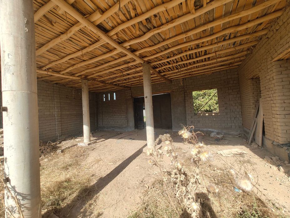 Продаётся участок 8 соток с домом в Ташкентской области