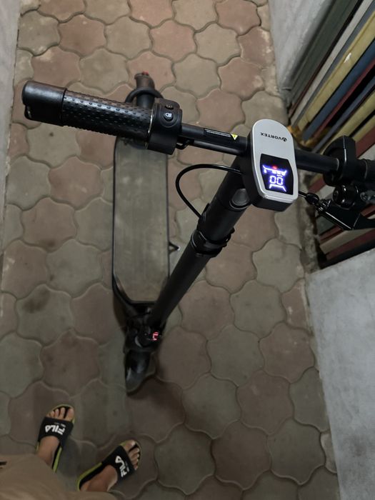 Trotineta Vortex Urban Traveller Pro cu garantie de doi ani valabila
