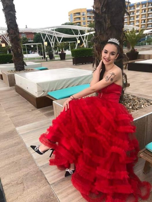 Абитуриентска рокля-подарък официални обувки