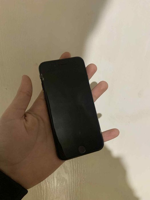 Vand IPhone SE  2020 utilizat 64GB (URGENT OFERTA)