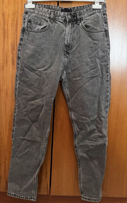 Продавам запазени дамски дънки!