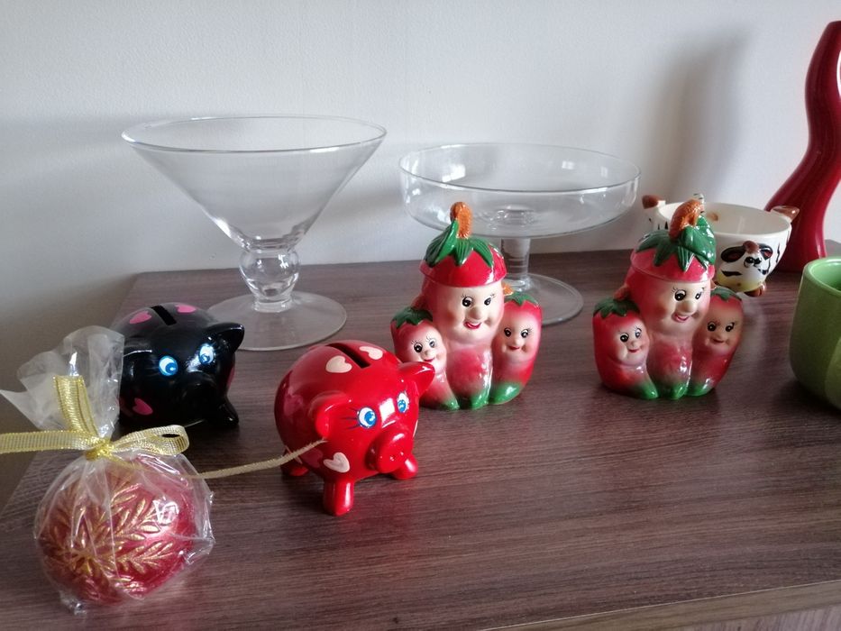 Свещници, вази, фруктиери, касички, чаши и други