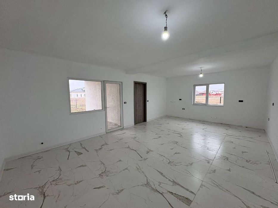 Apartament de vânzare la Casă 3 Camere Via Carmina
