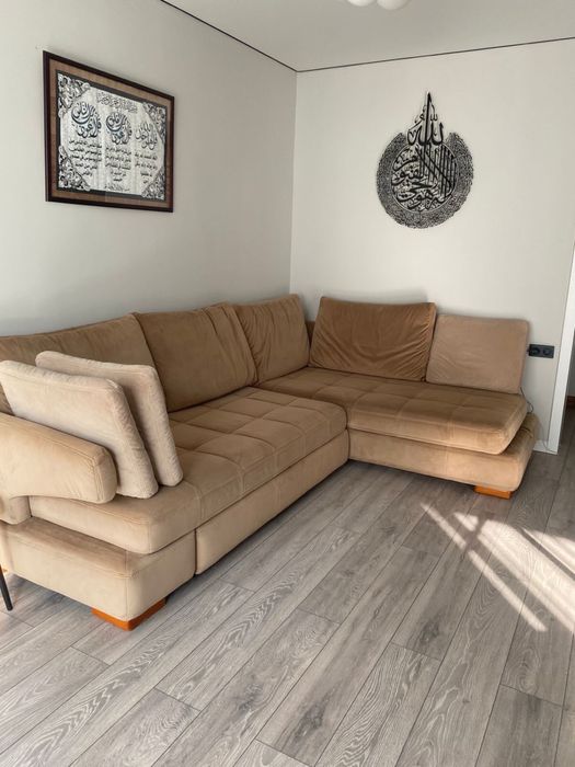 Диван в отличном состояний Ариба