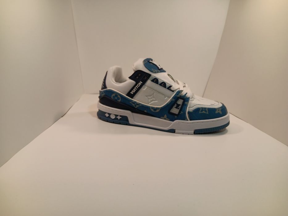 Louis vuitton Trainers. Сини и черни.