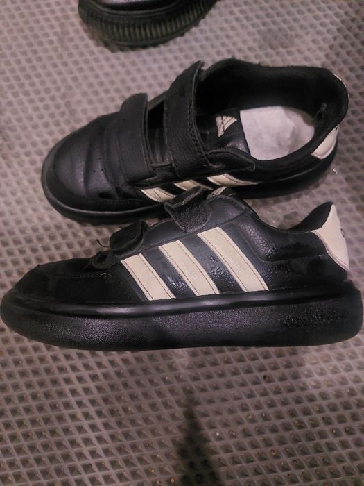 Чёрные кроссовки демисизонные на мальчика