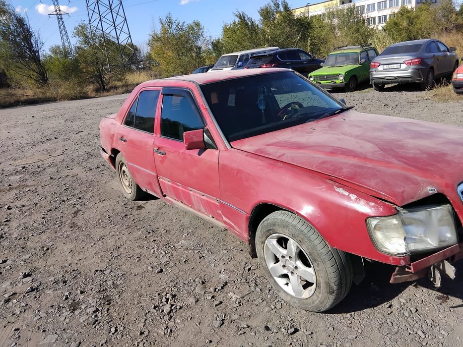 Продам Мерседес 220Е