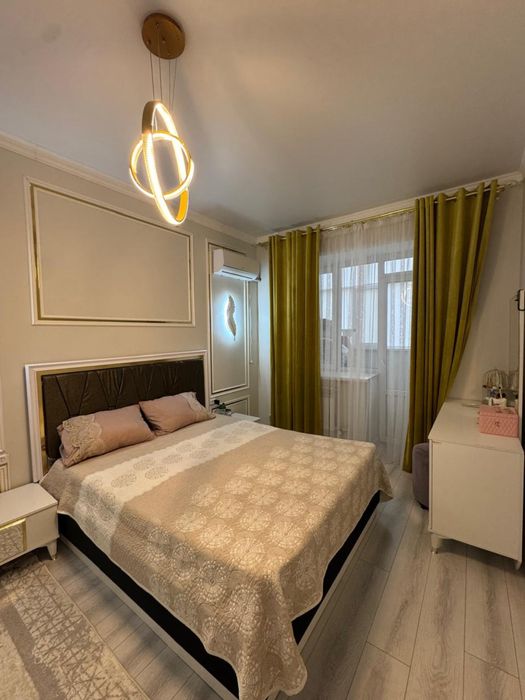 Продаётся спальный гарнитур