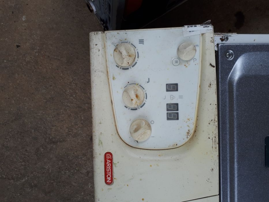 Centrala Ariston Microgenus Plus si  Microgenus