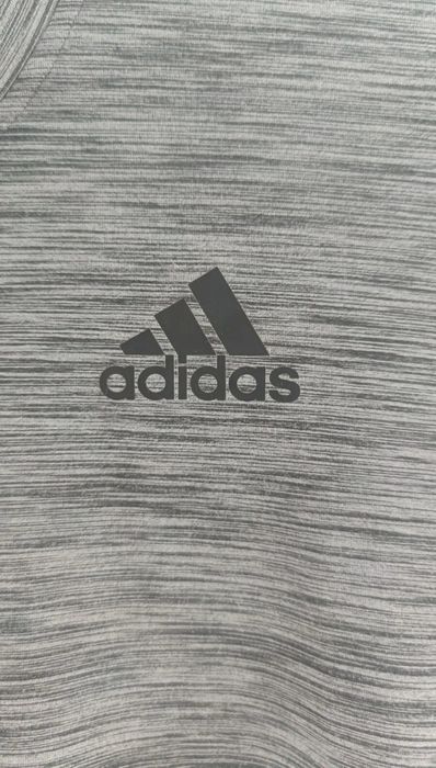 Adidas мъжка спортна тениска размер S